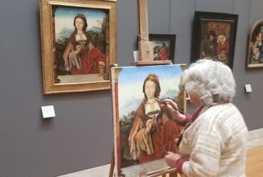 idosa pintando quadro