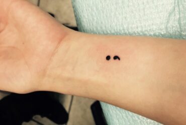 tatuagem ponto vírgula