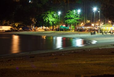 quiosque praia noite