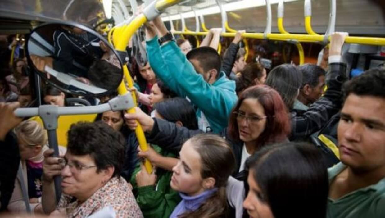 ônibus lotado