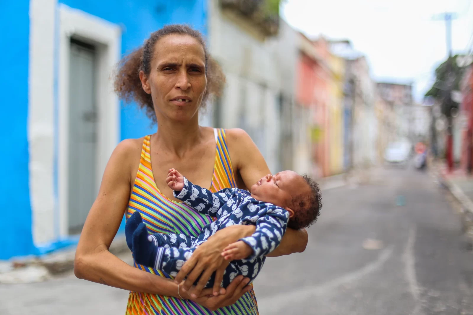 moradora de rua bebê