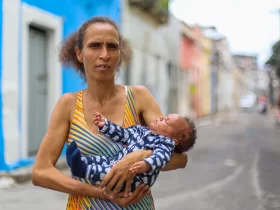 moradora de rua bebê