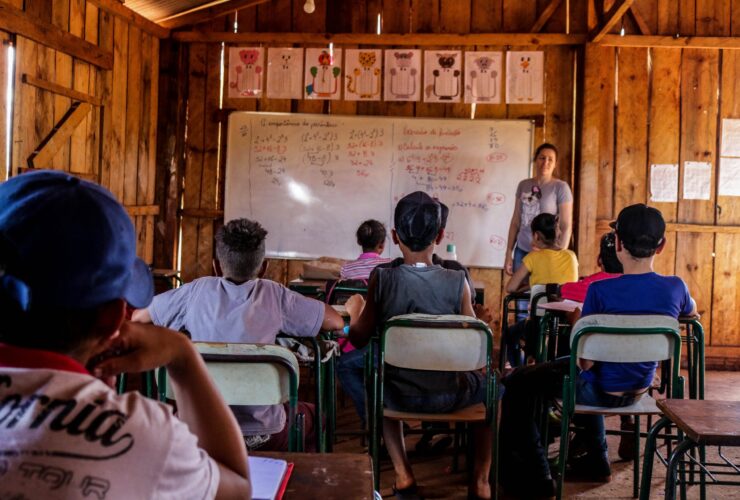 sala de aula humilde