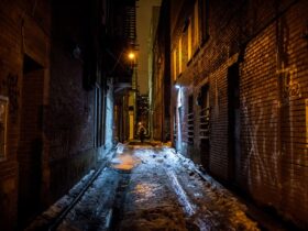 beco escuro