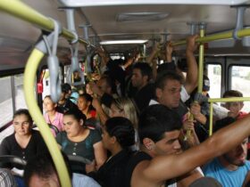 ônibus lotado