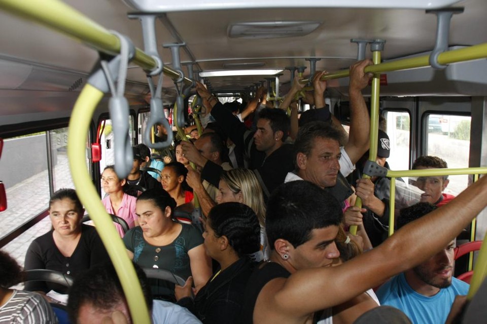 ônibus lotado