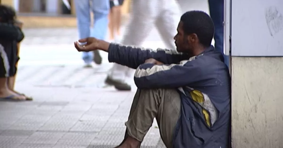 pedinte morador de rua mendigo