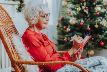 idosa cadeira de balanço