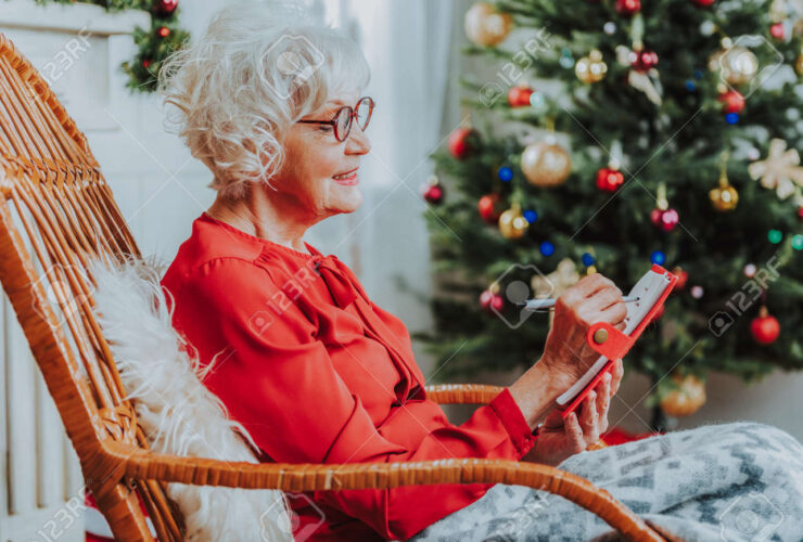 idosa cadeira de balanço