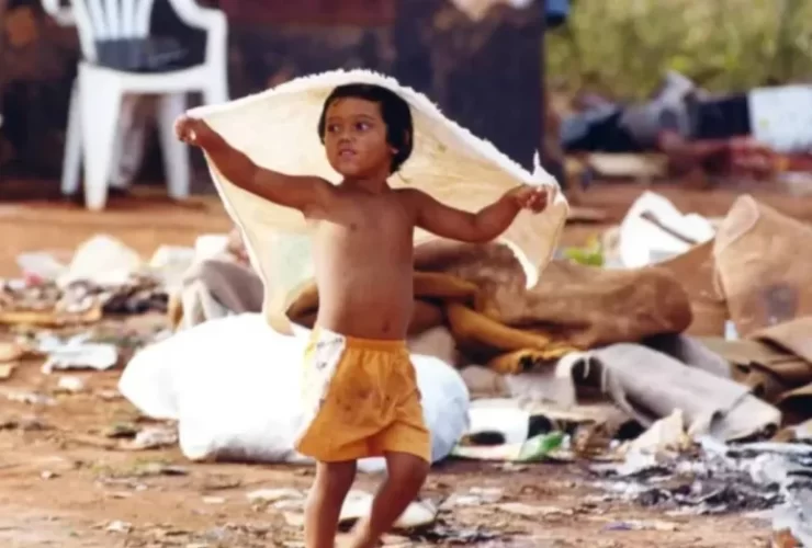 criança lixão lixo