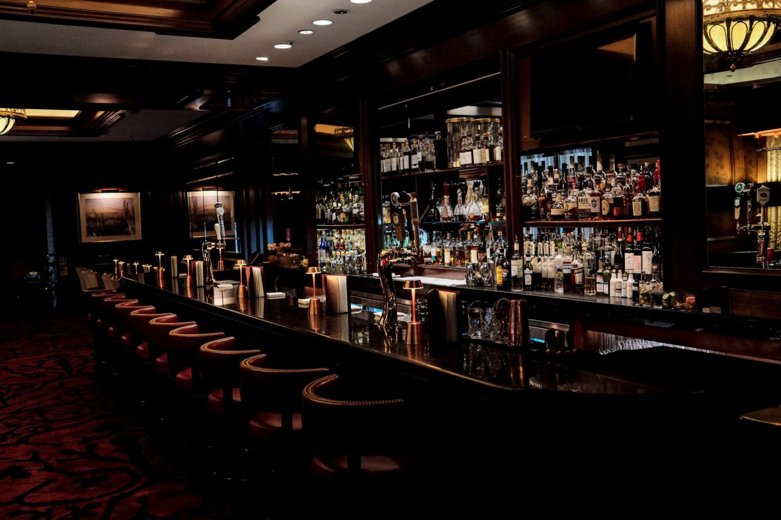 bar escuro