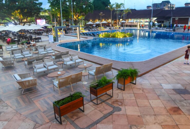 deck piscina clube